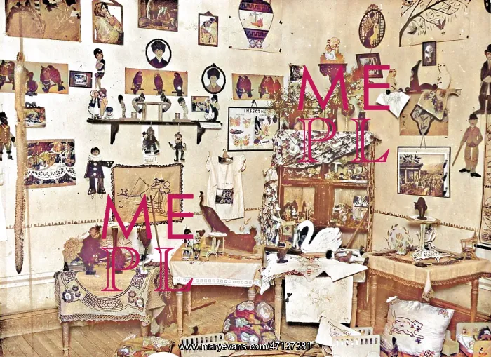 : Display of homemade arts and crafts : Display of homemade arts and crafts