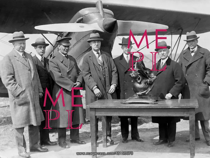 : Distinction for Orville Wright, 1928 : Distinction for Orville Wright, 1928