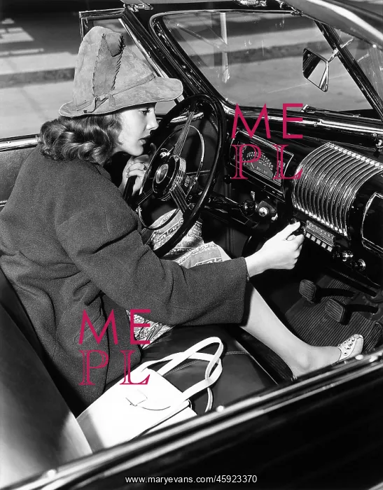: Distracted driver : Distracted driver