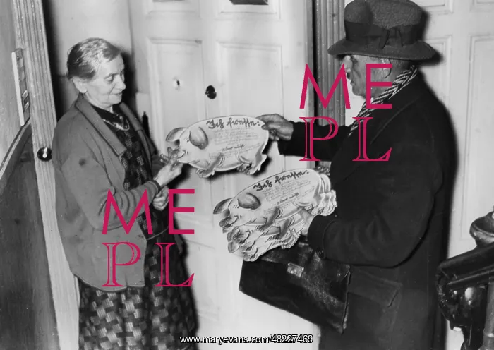  : Distributing NSV pigs, 1937