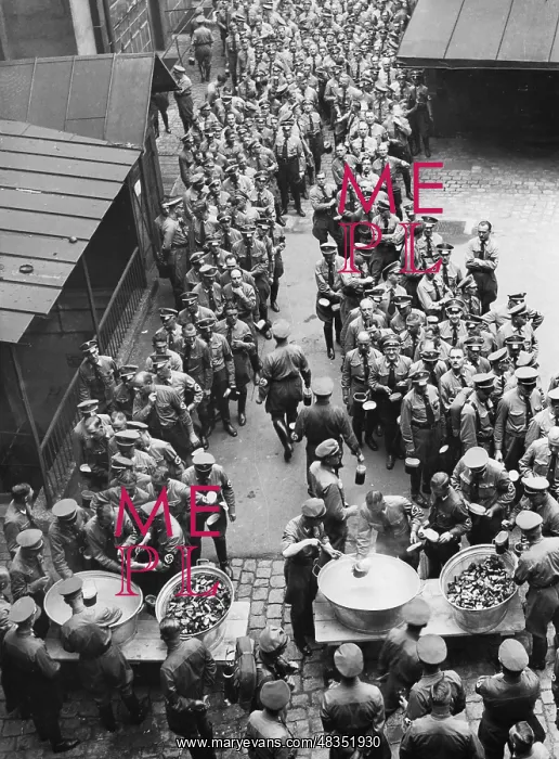 : Distribution of food in the Bingwerke during : Distribution of food in the Bingwerke during