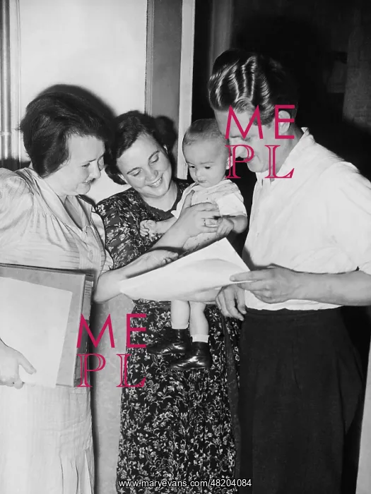 : Distribution of food coupons in the Third Reich, 1939 : Distribution of food coupons in the Third Reich, 1939