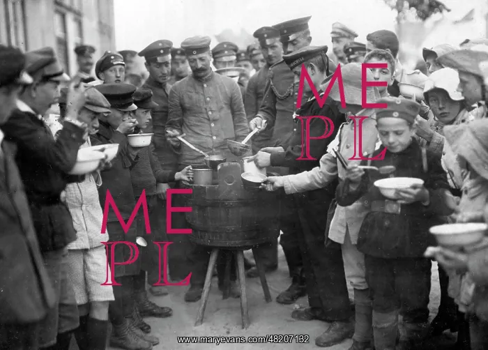 : Distribution of soup, 1916 : Distribution of soup, 1916