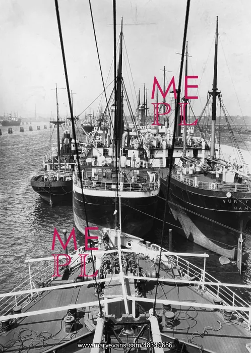 : Disused ships, 1930 : Disused ships, 1930