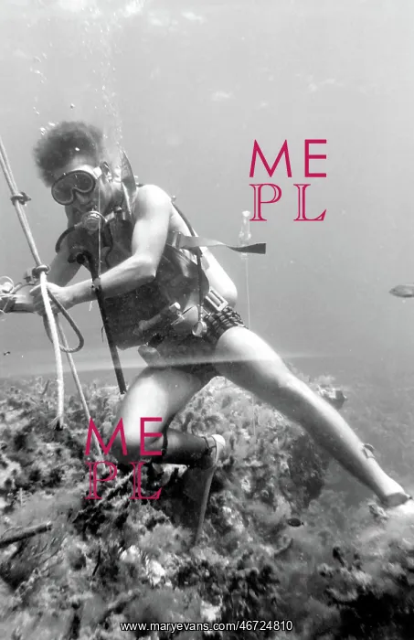 : Diver with underwater house off the coast of Malta : Diver with underwater house off the coast of Malta