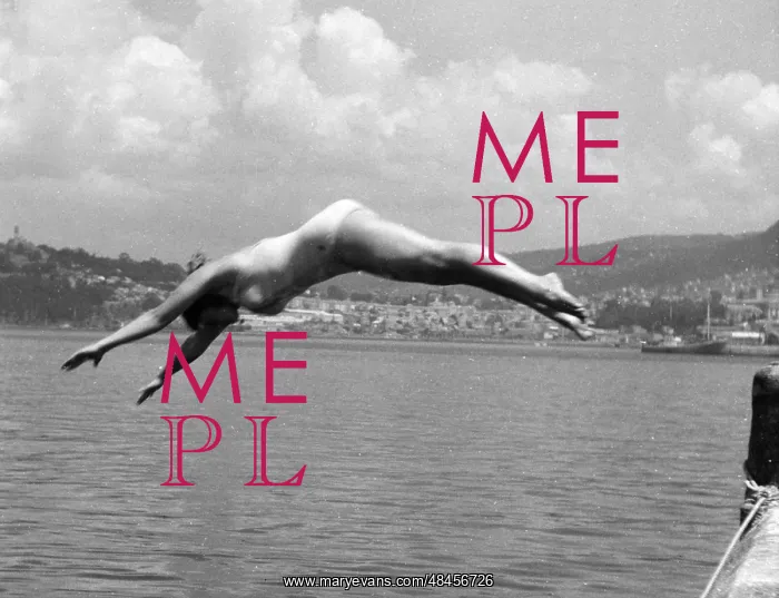  : DIVING GIRL
