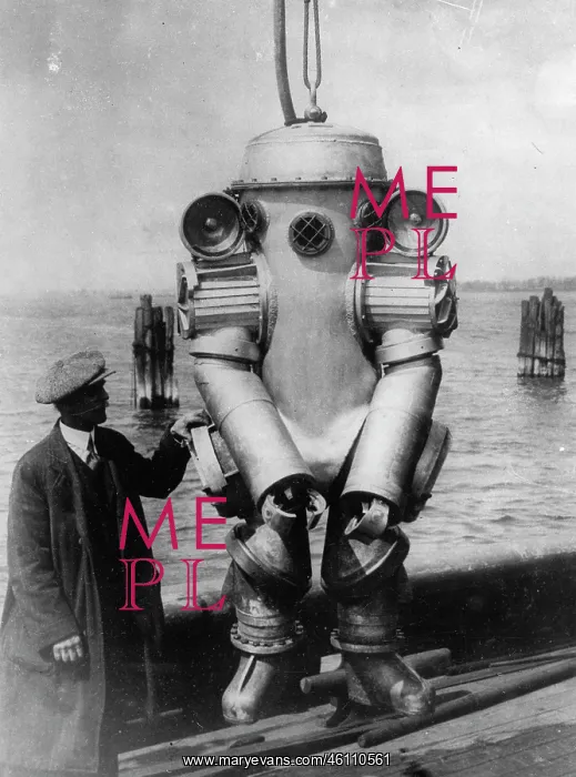 : Diving Suit : Diving Suit