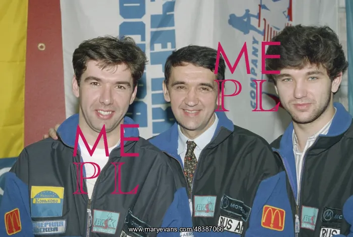 : Dmitry Shapiro and his sons at press conference : Dmitry Shapiro and his sons at press conference