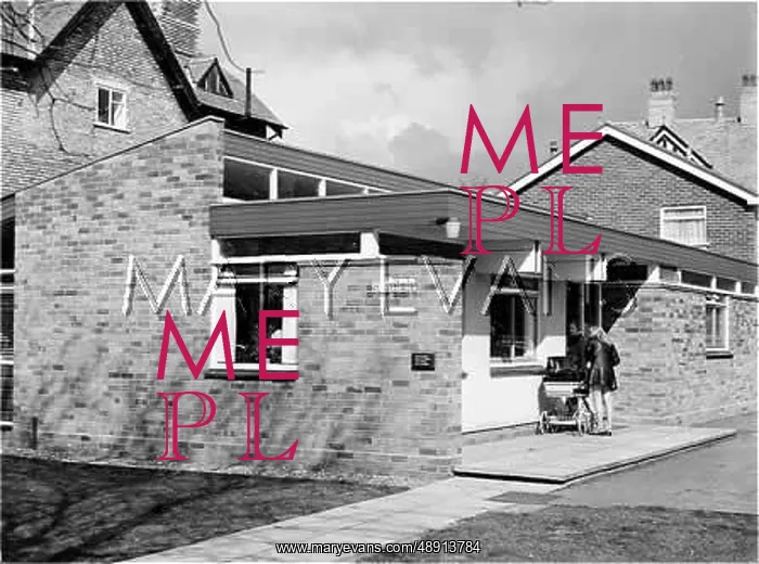 : DOCTORS SURGERY 1960S : DOCTORS SURGERY 1960S