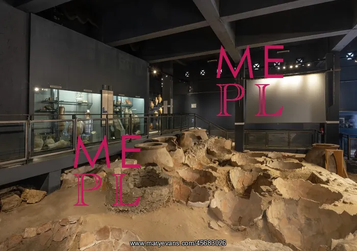 : Dolia - Musee des Docks Romains - Marseille : Dolia - Musee des Docks Romains - Marseille