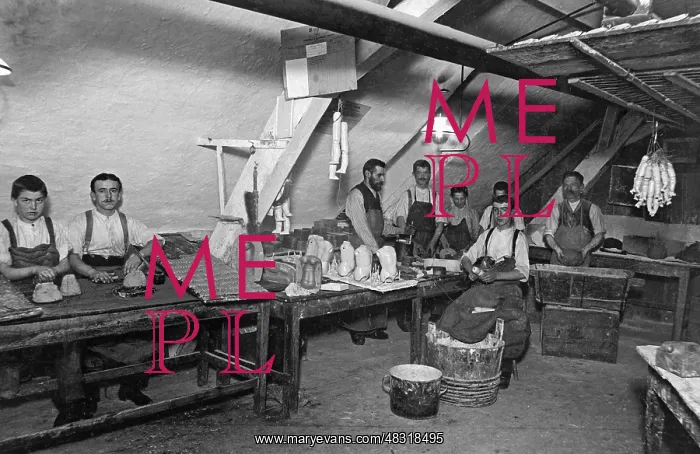 : Doll manufacture, 1902 : Doll manufacture, 1902