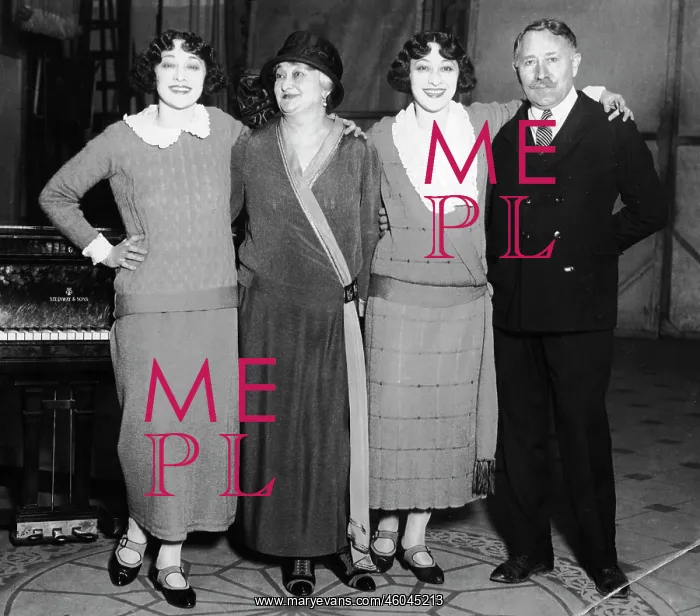 : The Dolly Sisters and Parents, USA : The Dolly Sisters and Parents, USA