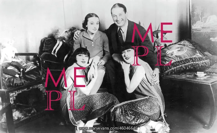 : The Dolly Sisters resting, Paris : The Dolly Sisters resting, Paris