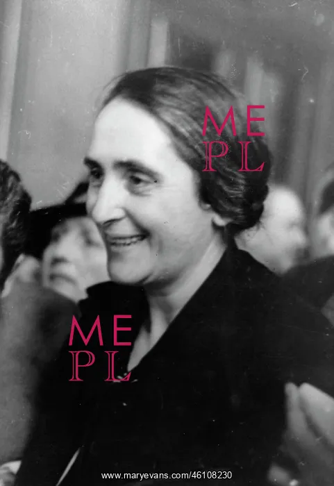 : Dolores Ibarruri : Dolores Ibarruri