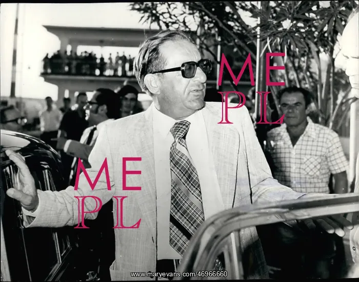 : Dom Mintoff in election campaign, Malta : Dom Mintoff in election campaign, Malta