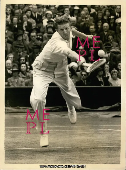 : Don Budge in tennis match at Wimbledon : Don Budge in tennis match at Wimbledon