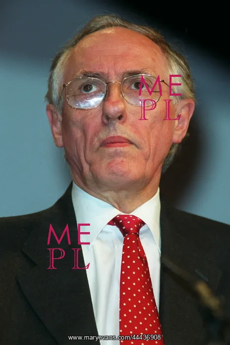  : Donald Dewar MP