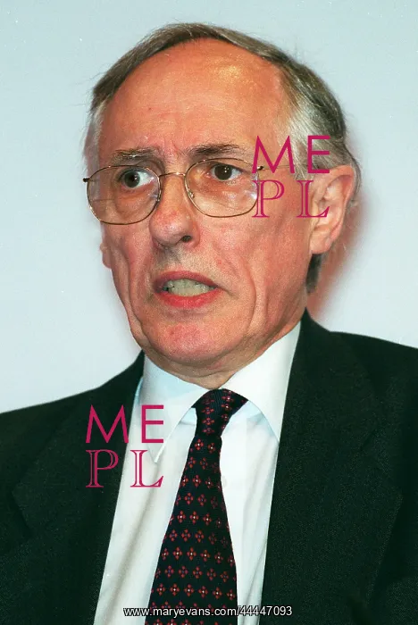 : Donald Dewar MP : Donald Dewar MP