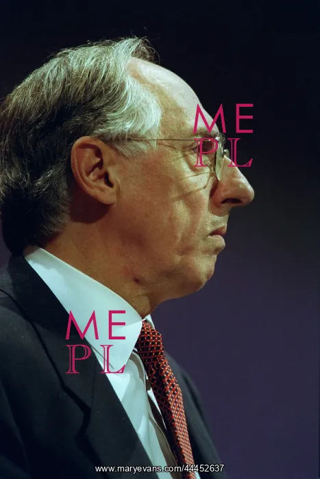  : Donald Dewar MP