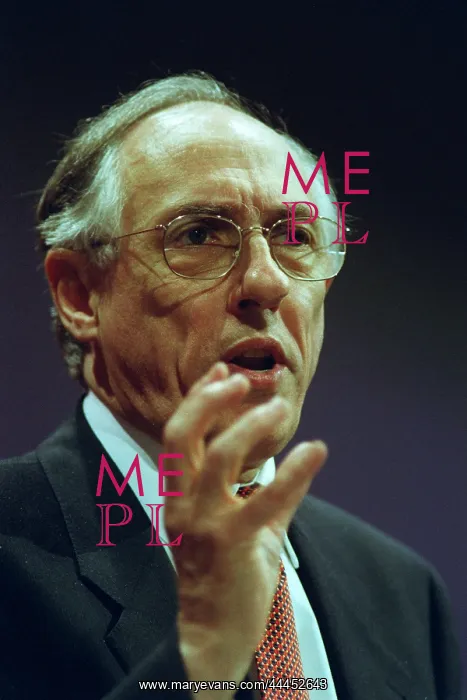  : Donald Dewar MP