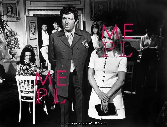 : Donald Sutherland - Jo Ann - Pflug - celebrity : Donald Sutherland - Jo Ann - Pflug - celebrity