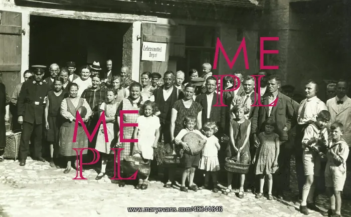 : Donation center, 1930 : Donation center, 1930