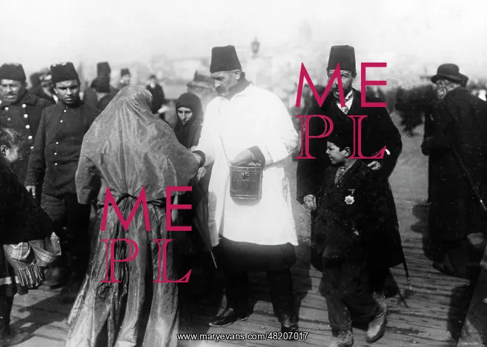 : Donation collecting in Istanbul, 1915 : Donation collecting in Istanbul, 1915