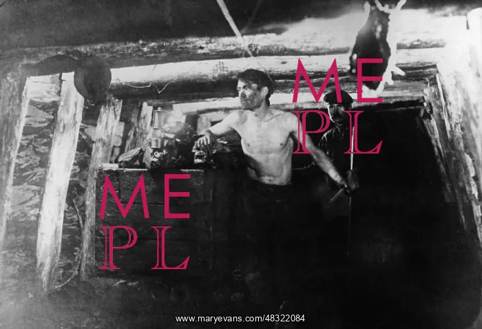 : Mine in the Donez basin, 1928 : Mine in the Donez basin, 1928