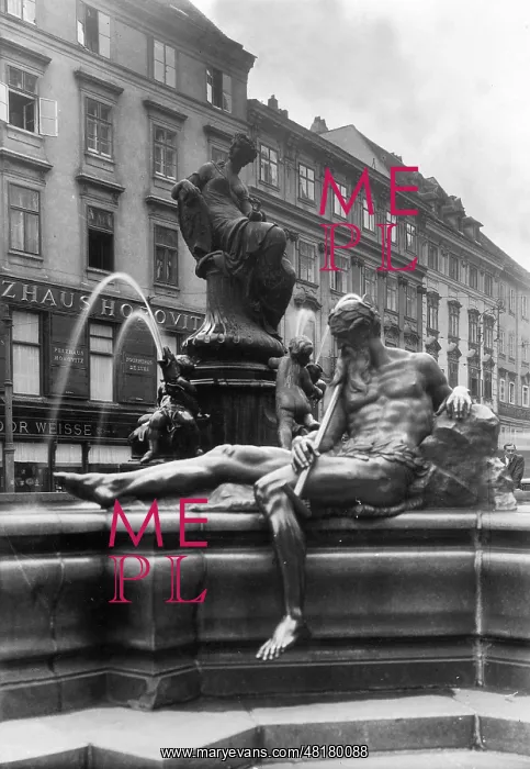  : Donner Fountain in Vienna, 1936