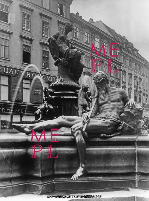 : The Donner fountain in Vienna, 1936 : The Donner fountain in Vienna, 1936