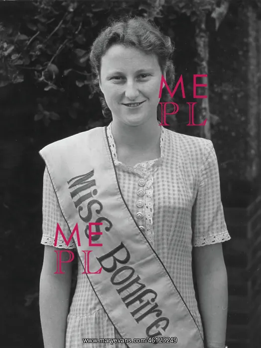 : Doreen Still, Miss Bonfire of Shoreham : Doreen Still, Miss Bonfire of Shoreham