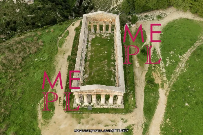 : Doric temple, Segesta, Sicily, Italy : Doric temple, Segesta, Sicily, Italy