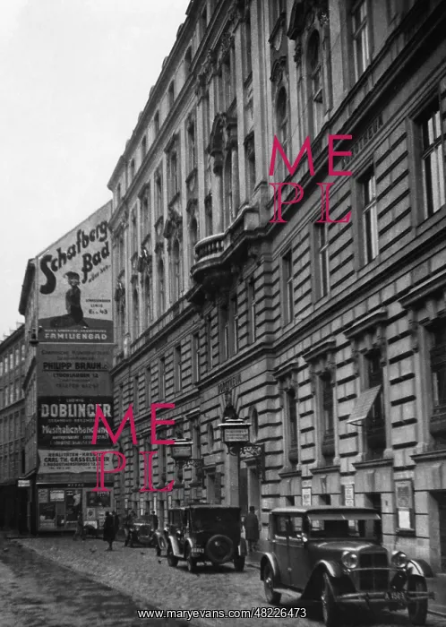 : The Dorotheum in Vienna, 1932 : The Dorotheum in Vienna, 1932
