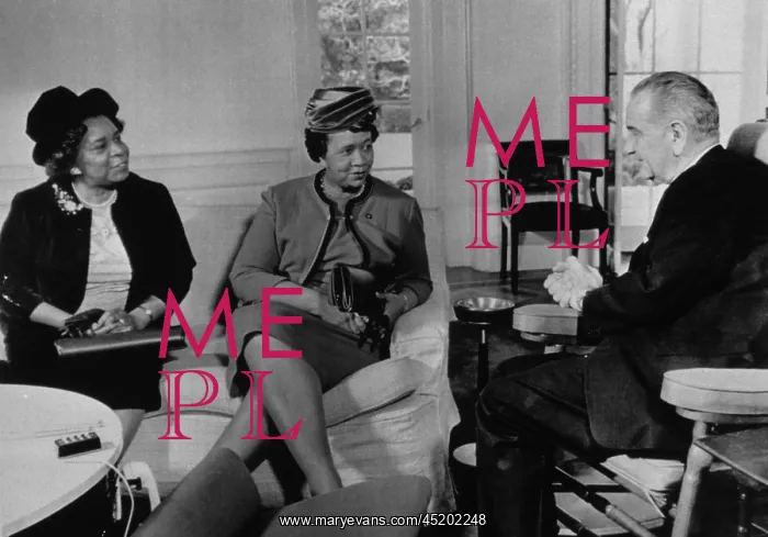 : Dorothy Height and Rosa Gragg meet with ? : Dorothy Height and Rosa Gragg meet with ?