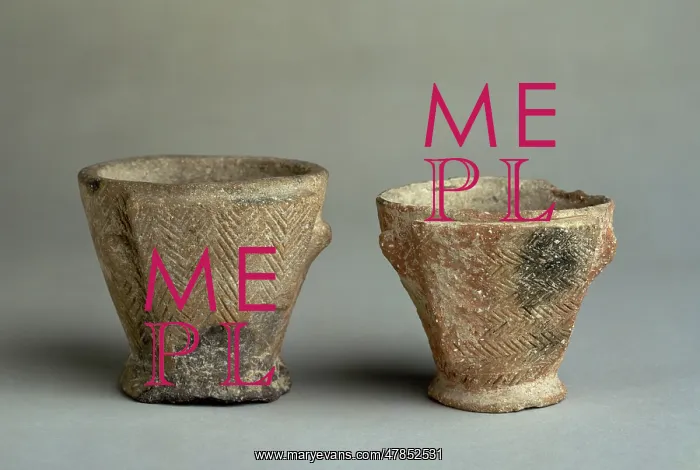 : Double-bottomed cups with geometric incision. 700-301 BC : Double-bottomed cups with geometric incision. 700-301 BC