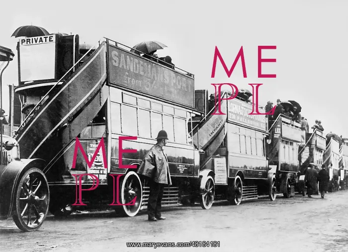 : Double-decker buses in London, 1926 : Double-decker buses in London, 1926
