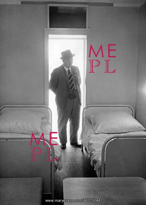 : Double room in a KdF hotel on Ruegen, 1938 : Double room in a KdF hotel on Ruegen, 1938