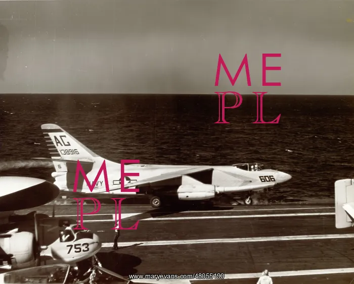 : A Douglas A3D-2 Skywarrior 138916 departs : A Douglas A3D-2 Skywarrior 138916 departs