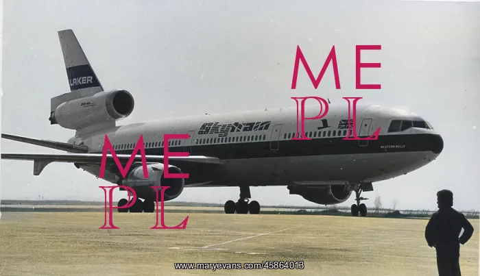  : Douglas DC-10 10 Laker taxying