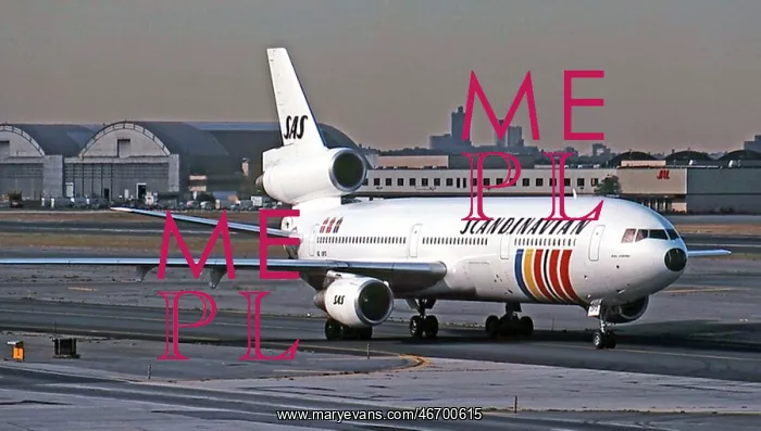 : Douglas DC-10 30 of SAS's SE-DFD at JFK, 15 Oct 1984 : Douglas DC-10 30 of SAS's SE-DFD at JFK, 15 Oct 1984
