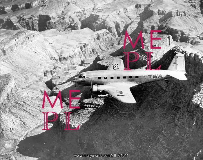 : Douglas DC-2 over the Grand Canyon : Douglas DC-2 over the Grand Canyon