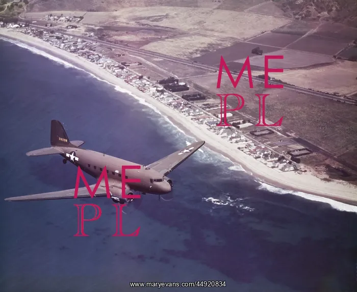 : Douglas DC-3 / C-47 Dakota : Douglas DC-3 / C-47 Dakota