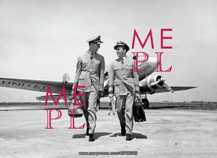 : Douglas DC-3 of United with pilot and co-pilot, 1938 : Douglas DC-3 of United with pilot and co-pilot, 1938