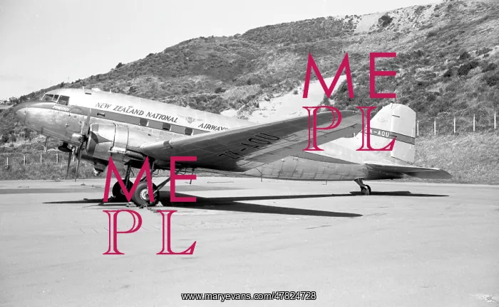 : Douglas DC-3 ZK-AQU Pihoihoi : Douglas DC-3 ZK-AQU Pihoihoi