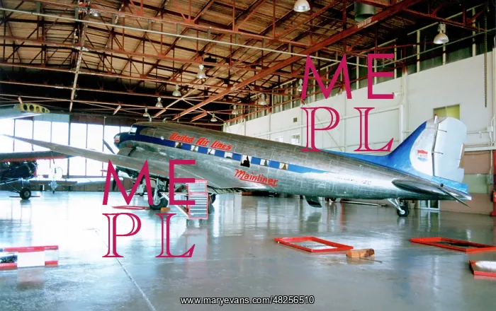 : Douglas DC-3A N16070 : Douglas DC-3A N16070