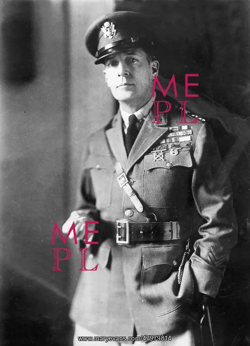 : Douglas MacArthur : Douglas MacArthur