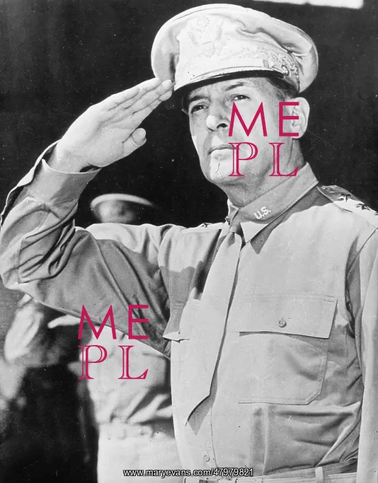 : Douglas MacArthur : Douglas MacArthur