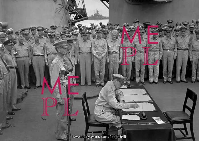 : Douglas MacArthur signs documents during Japanese : Douglas MacArthur signs documents during Japanese