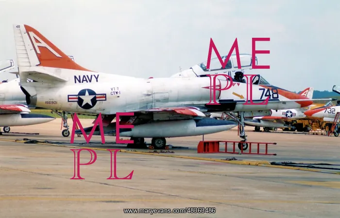 : Douglas TA-4J Skyhawk 156901 : Douglas TA-4J Skyhawk 156901