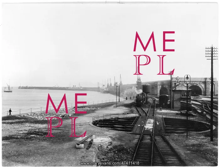  : DOVER PIER - 1925